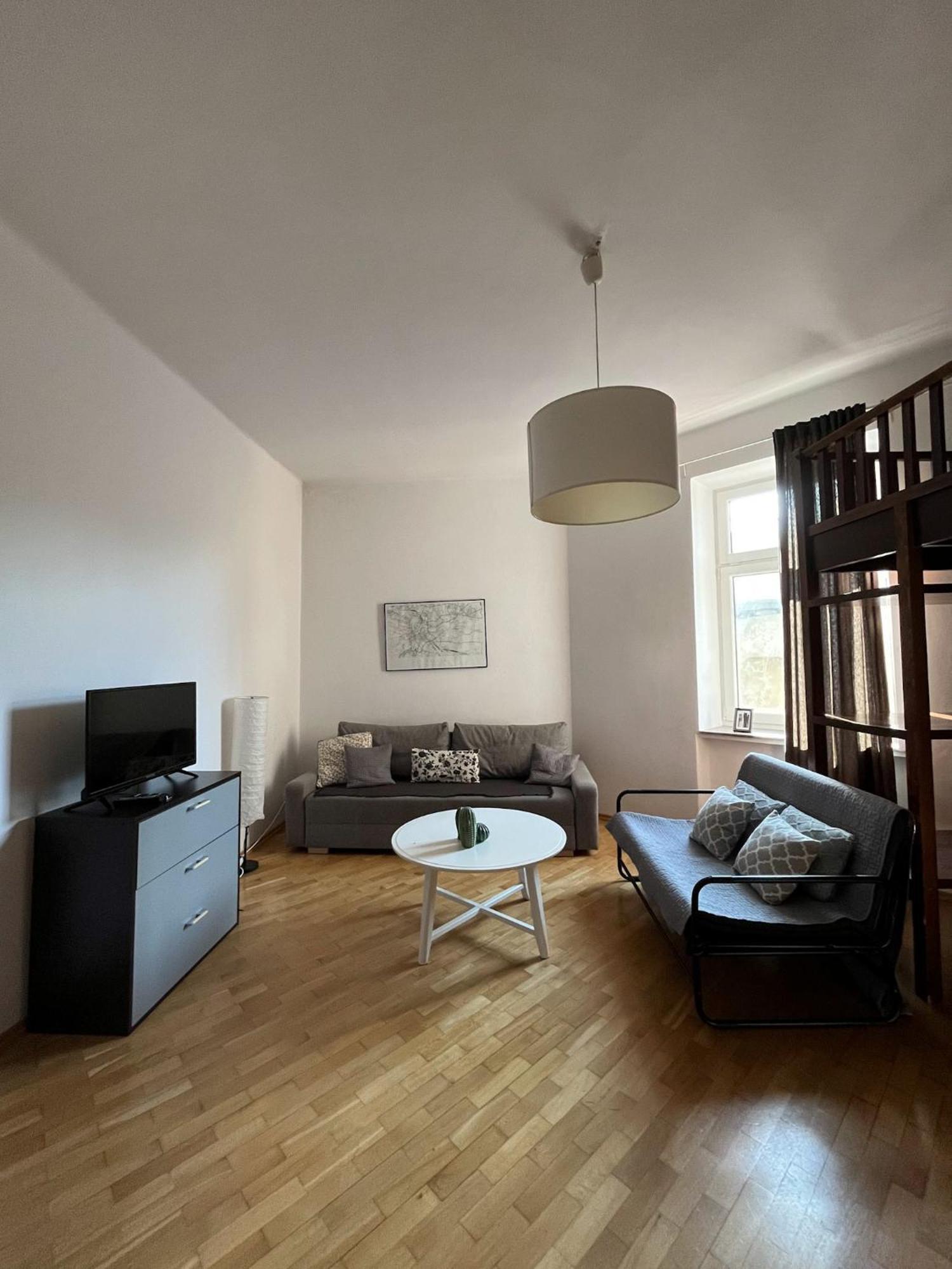Downtown Apartment B Krakow Bagian luar foto